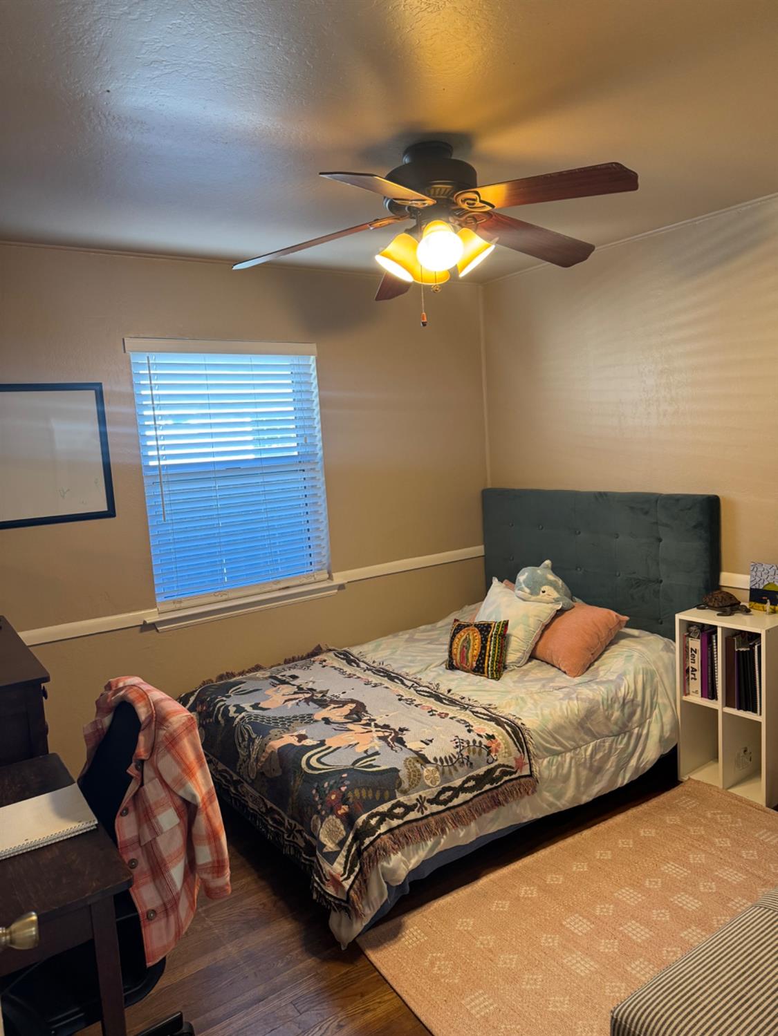 Detail Gallery Image 9 of 14 For 5221 71st, Sacramento,  CA 95820 - 3 Beds | 1 Baths