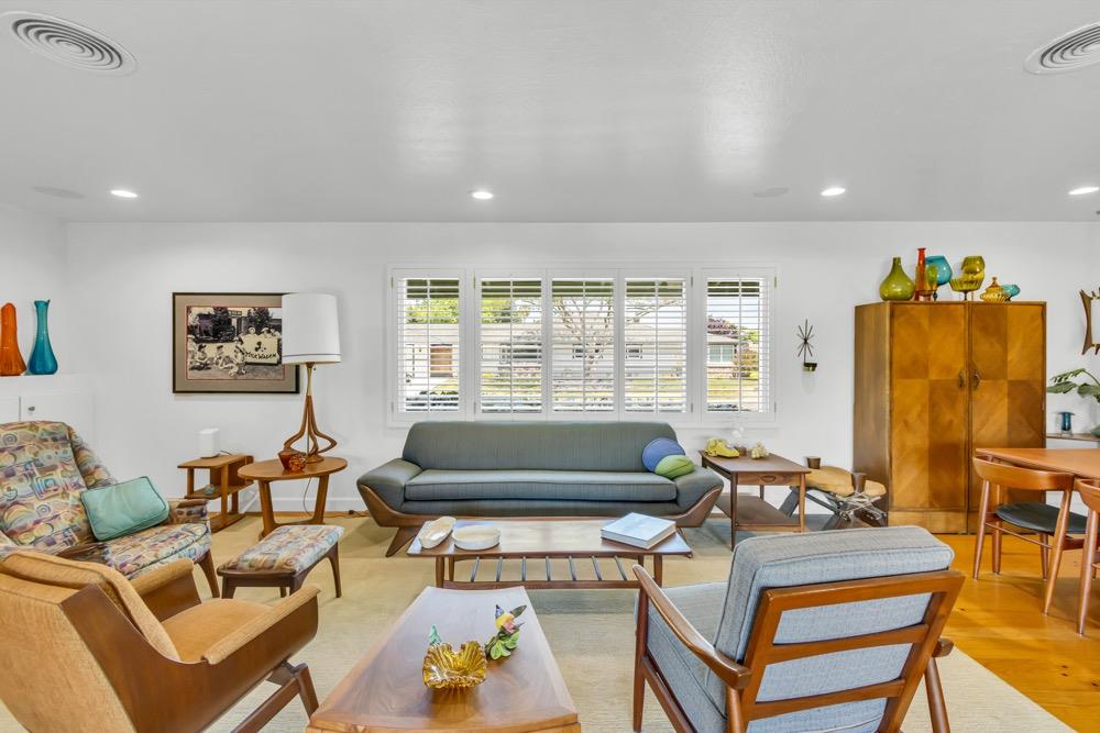 Detail Gallery Image 41 of 94 For 3250 Bonita Dr, Sacramento,  CA 95821 - 3 Beds | 3 Baths