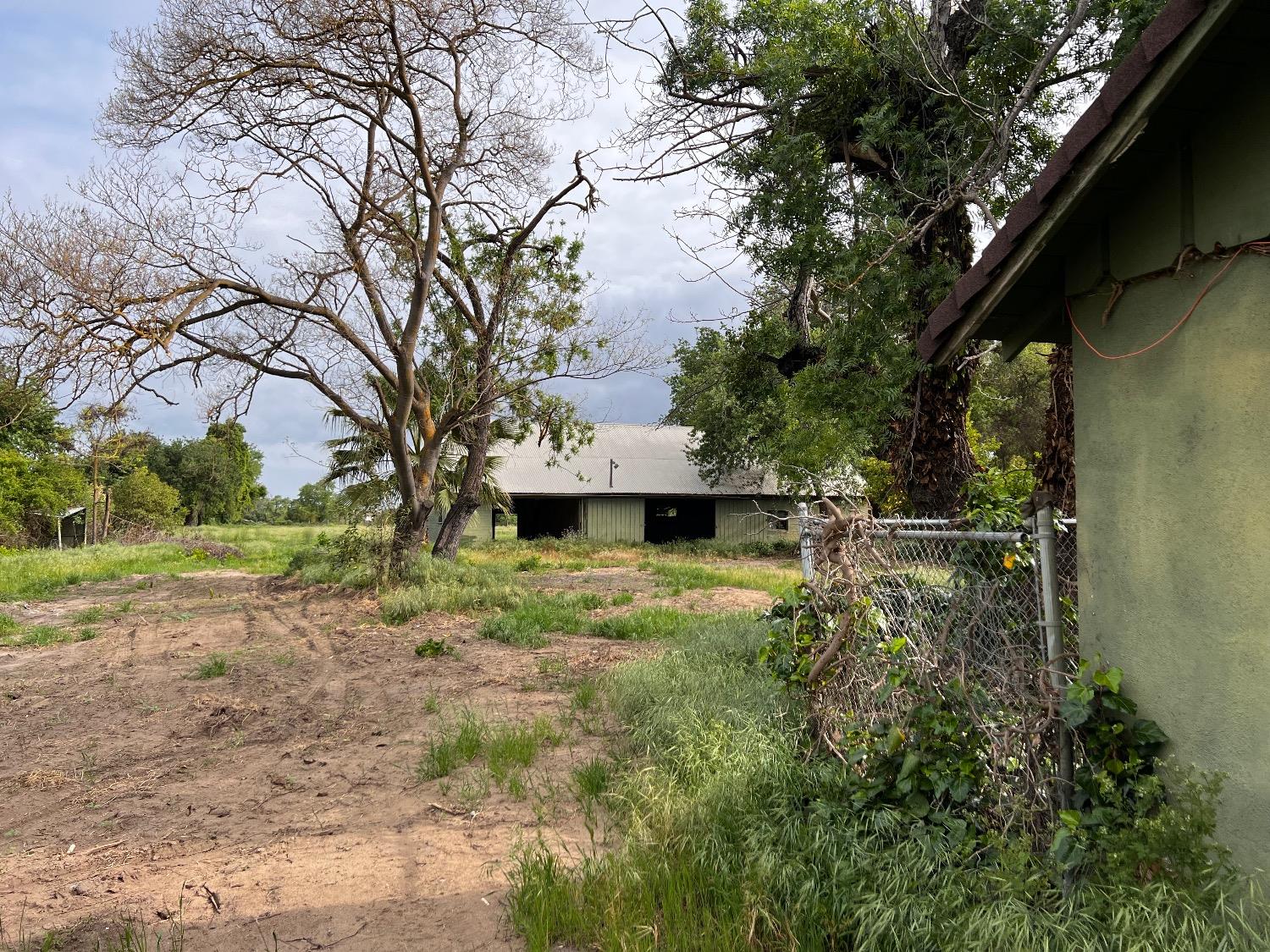 El Pomar Avenue, Waterford, California image 5