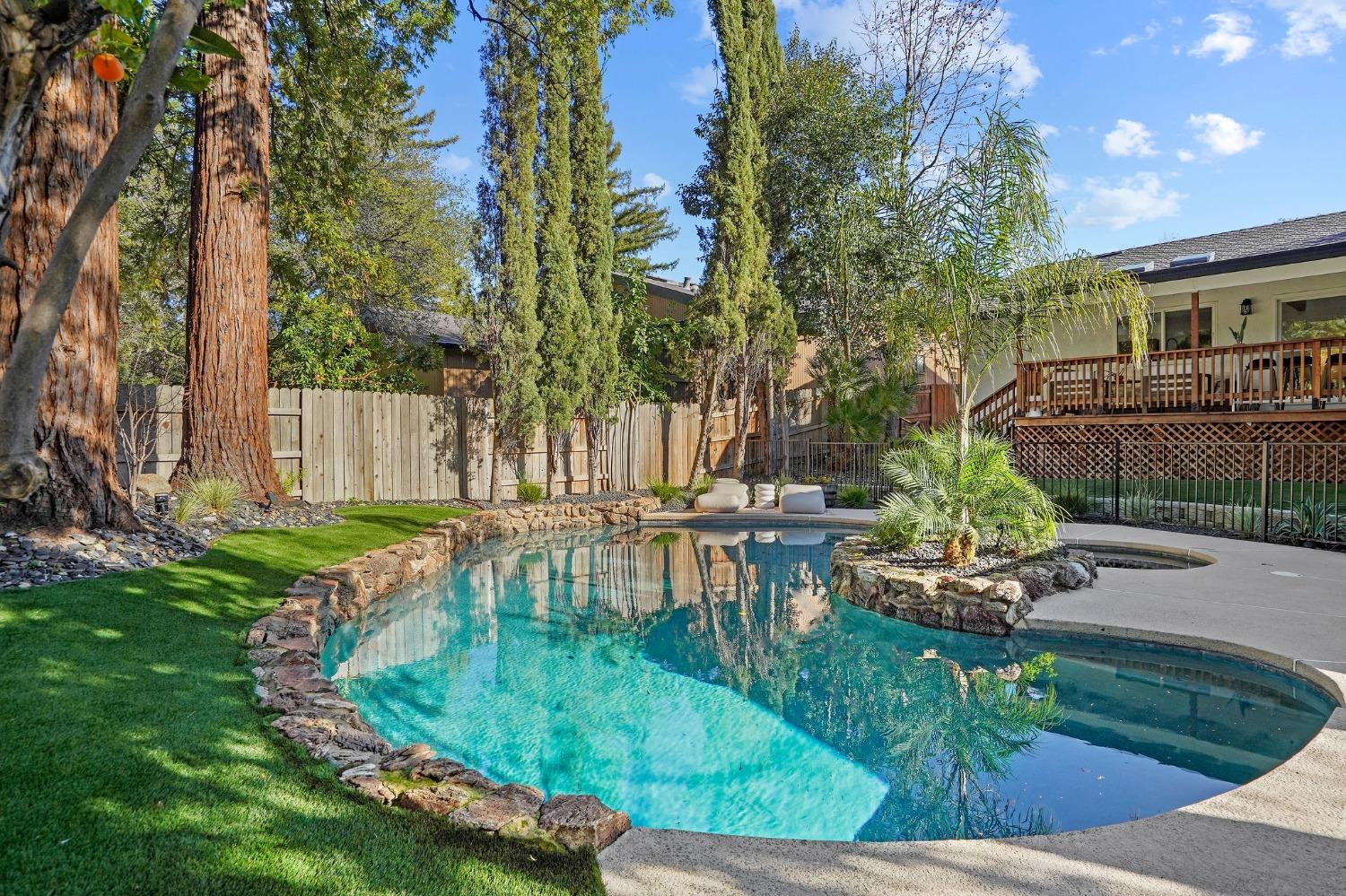 Mercer Way, Fair Oaks, California image 32