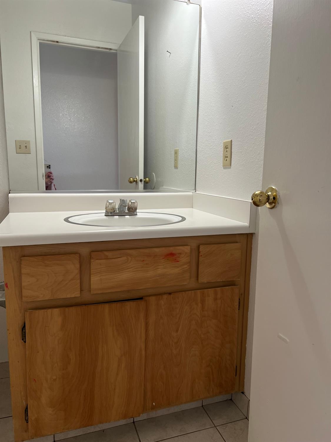 Detail Gallery Image 7 of 12 For 6072 Preakness Dr, Riverbank,  CA 95367 - 4 Beds | 2 Baths