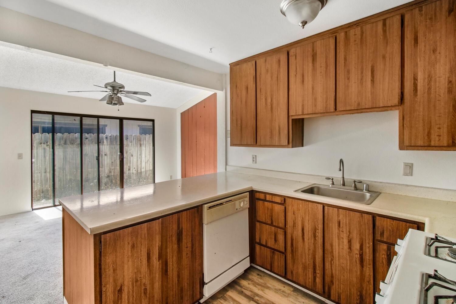 Detail Gallery Image 12 of 35 For 5521 Missie Way, Sacramento,  CA 95841 - – Beds | – Baths