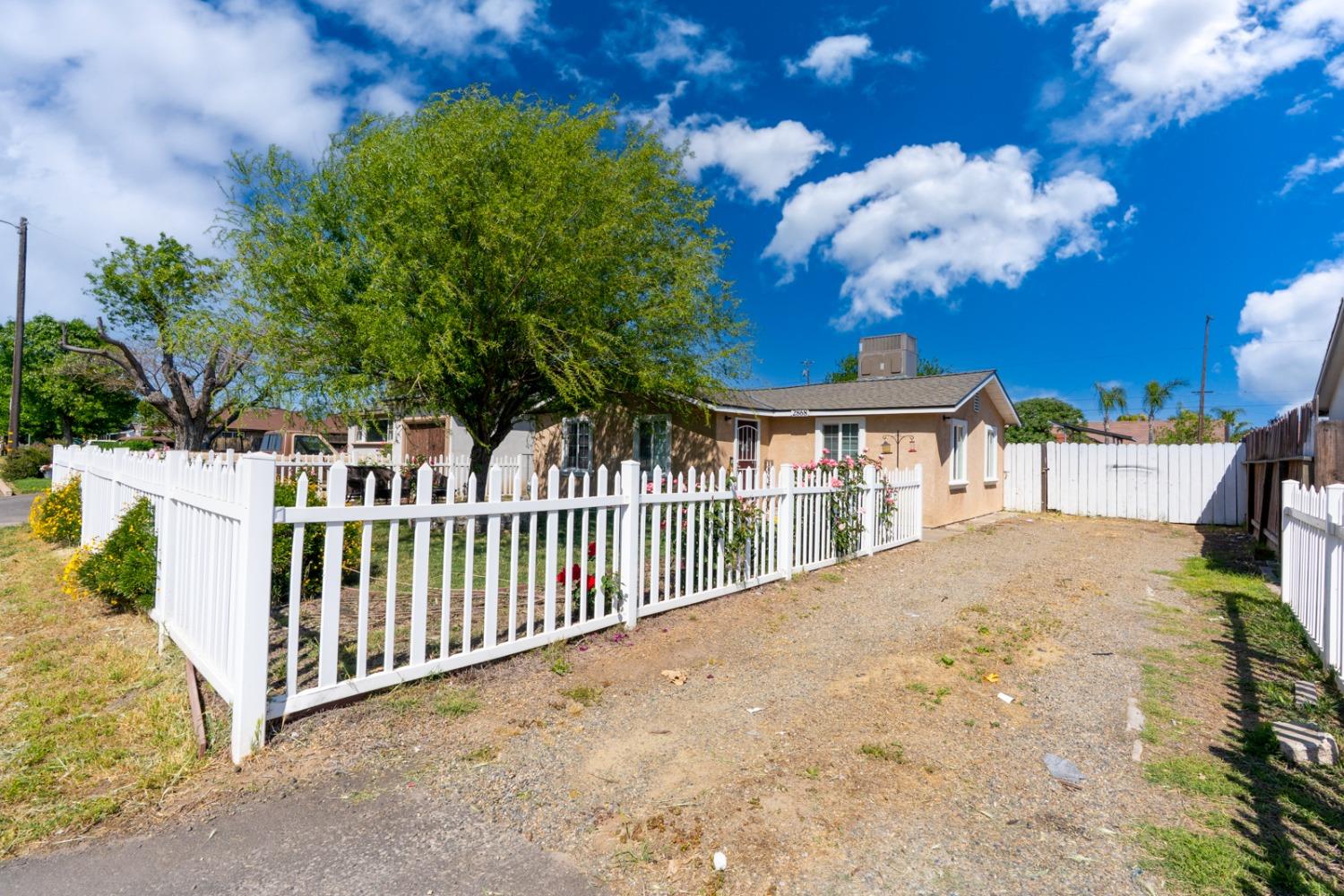 Detail Gallery Image 5 of 25 For 2868 Beachwood Dr, Merced,  CA 95348 - 3 Beds | 1 Baths
