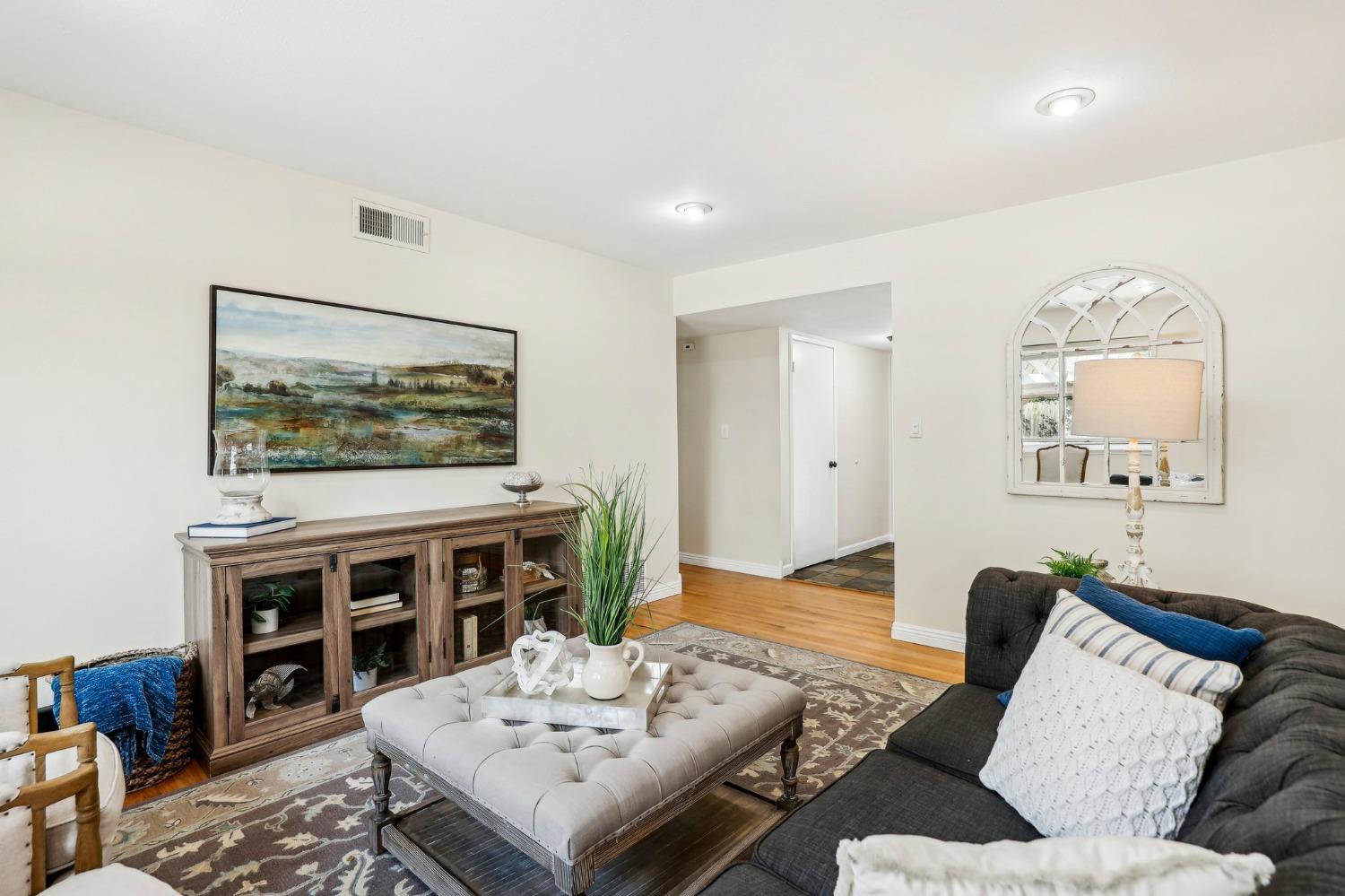 El Burlon Circle, Rancho Cordova, California image 5