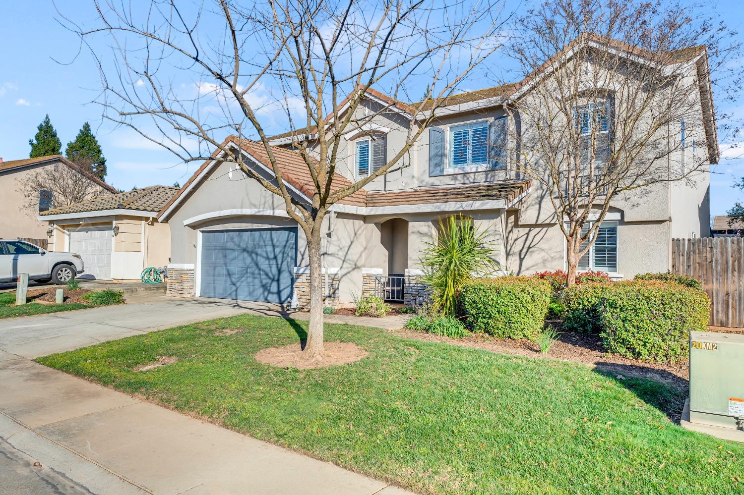 Detail Gallery Image 1 of 40 For 10961 Woolwich Way, Mather,  CA 95655 - 5 Beds | 3 Baths