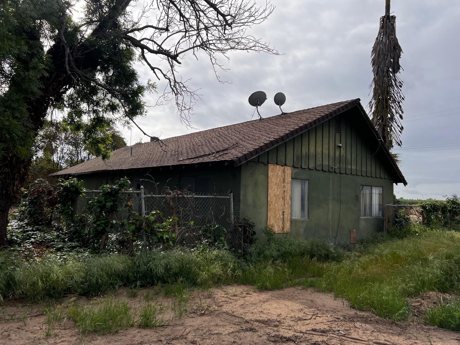 El Pomar Avenue, Waterford, California image 4