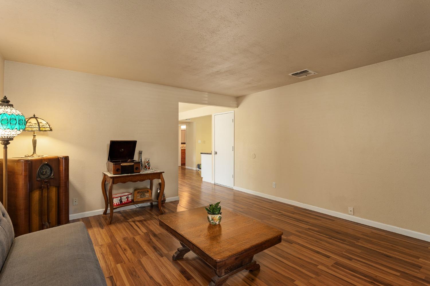 Bridlewood Drive #21, Rancho Cordova, California image 4