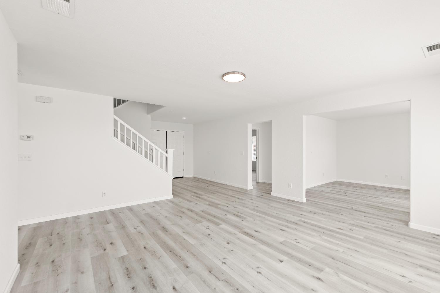 Detail Gallery Image 10 of 70 For 1530 Maryclair Dr, Olivehurst,  CA 95961 - 4 Beds | 2/1 Baths