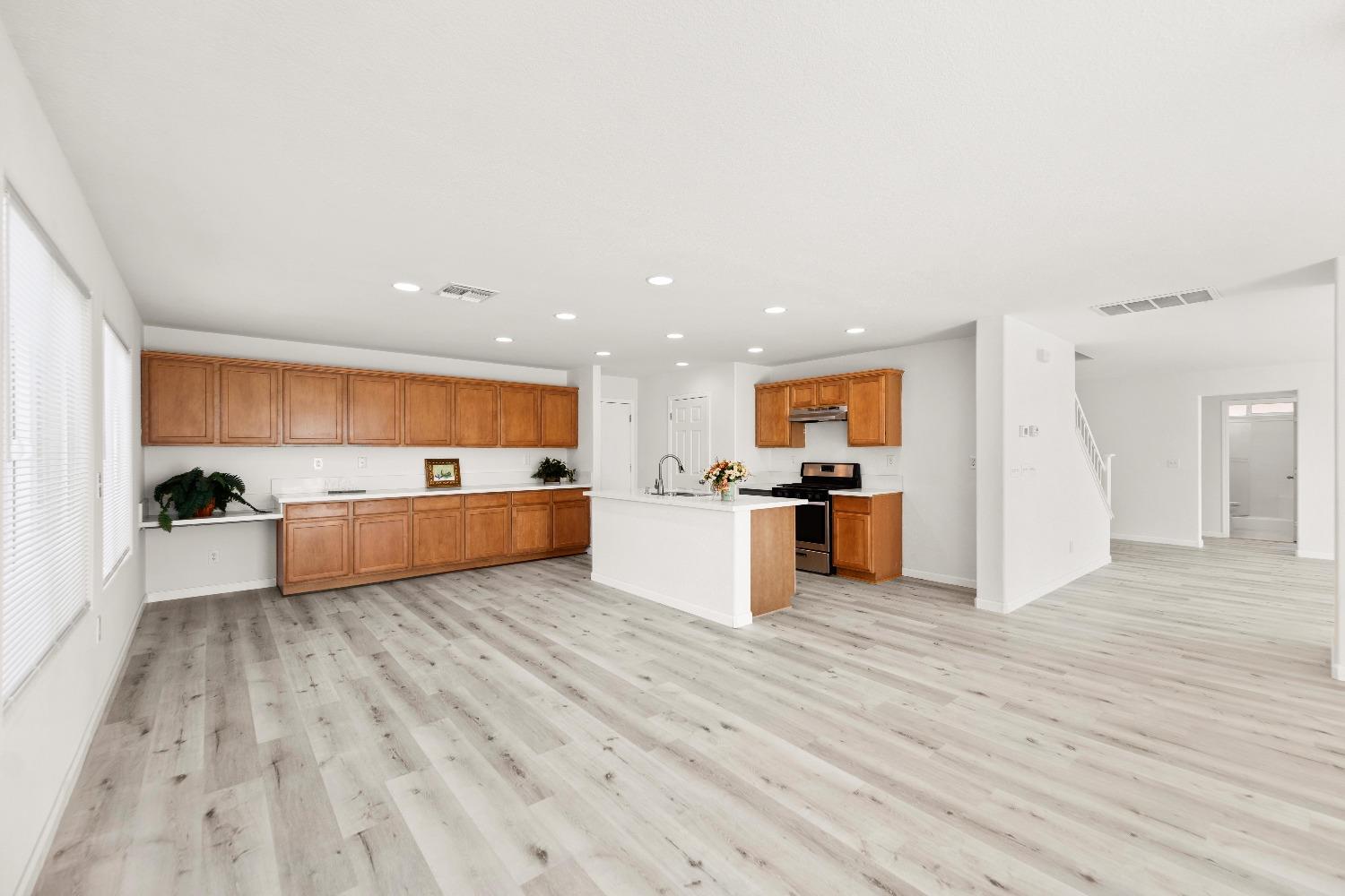 Detail Gallery Image 23 of 70 For 1530 Maryclair Dr, Olivehurst,  CA 95961 - 4 Beds | 2/1 Baths