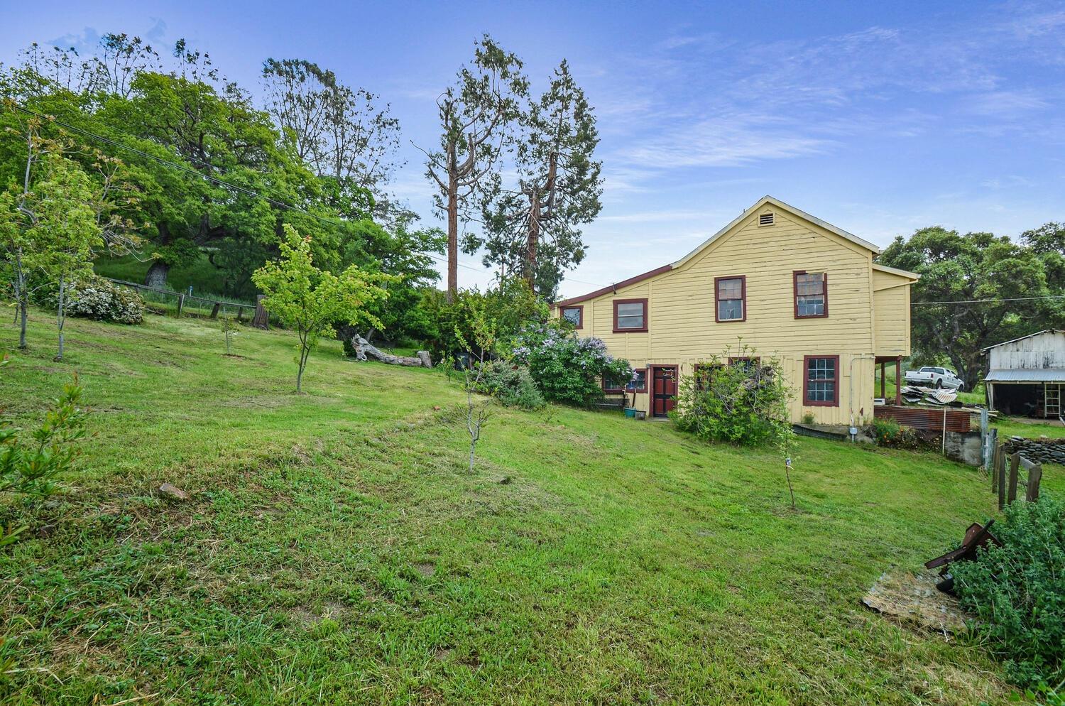 Detail Gallery Image 3 of 73 For 14849 Bunker Hill Rd, Amador City,  CA 95601 - 3 Beds | 2 Baths
