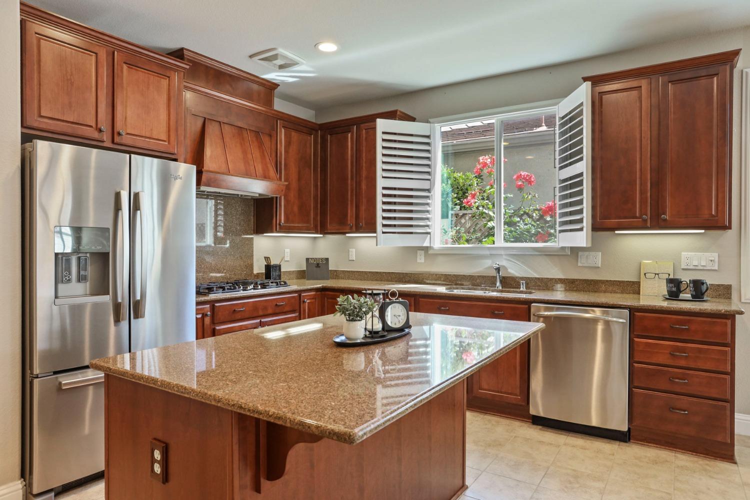 Detail Gallery Image 25 of 78 For 1736 Dogwood Glen Way, Manteca,  CA 95336 - 2 Beds | 2 Baths