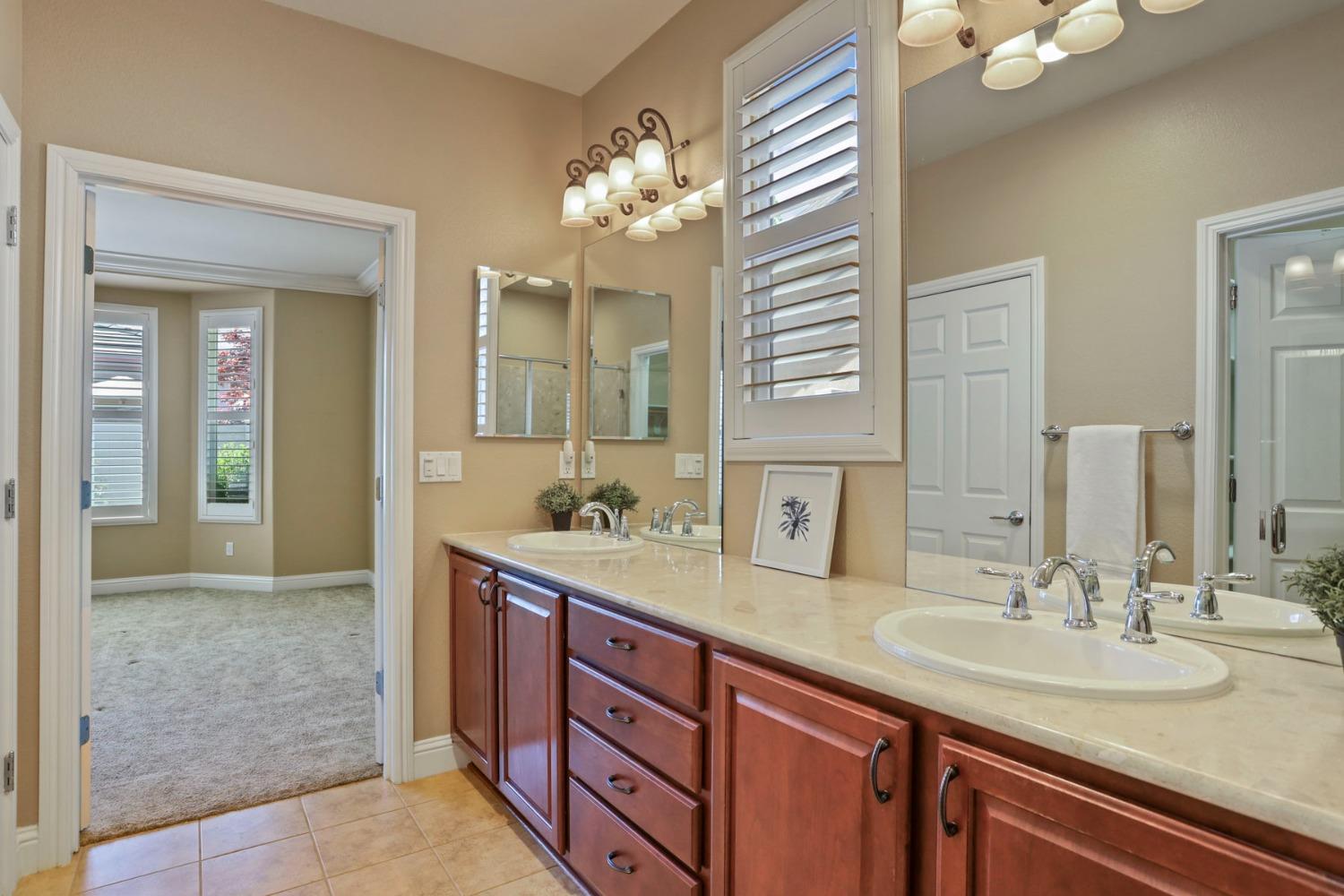 Detail Gallery Image 34 of 78 For 1736 Dogwood Glen Way, Manteca,  CA 95336 - 2 Beds | 2 Baths