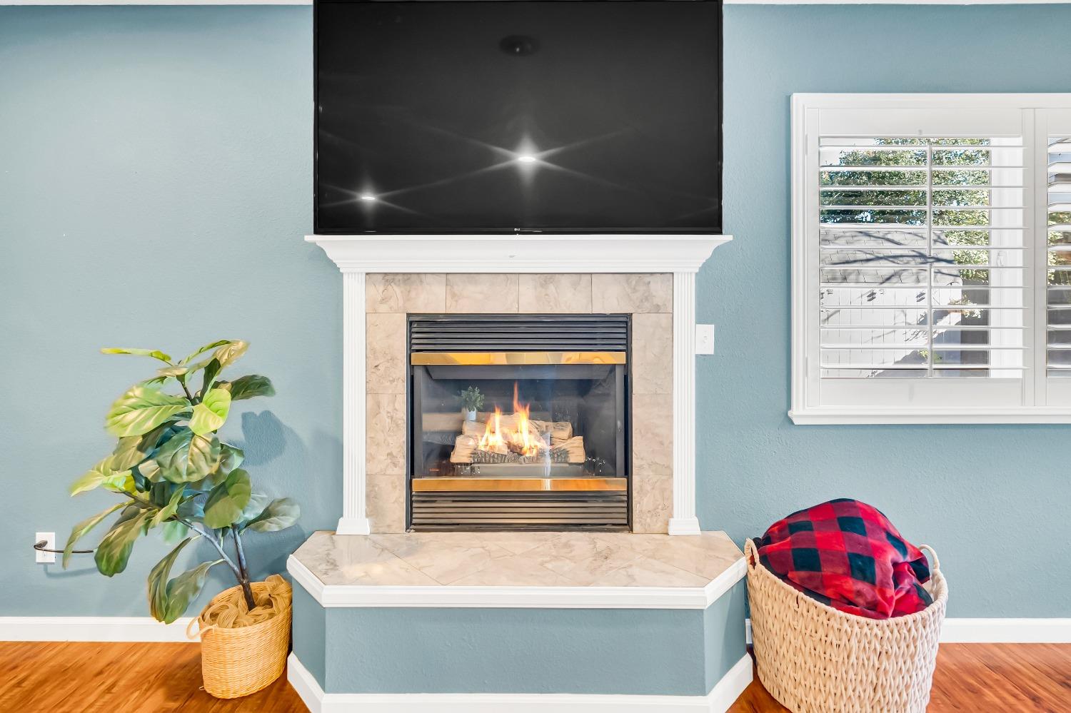 Detail Gallery Image 14 of 40 For 10961 Woolwich Way, Mather,  CA 95655 - 5 Beds | 3 Baths