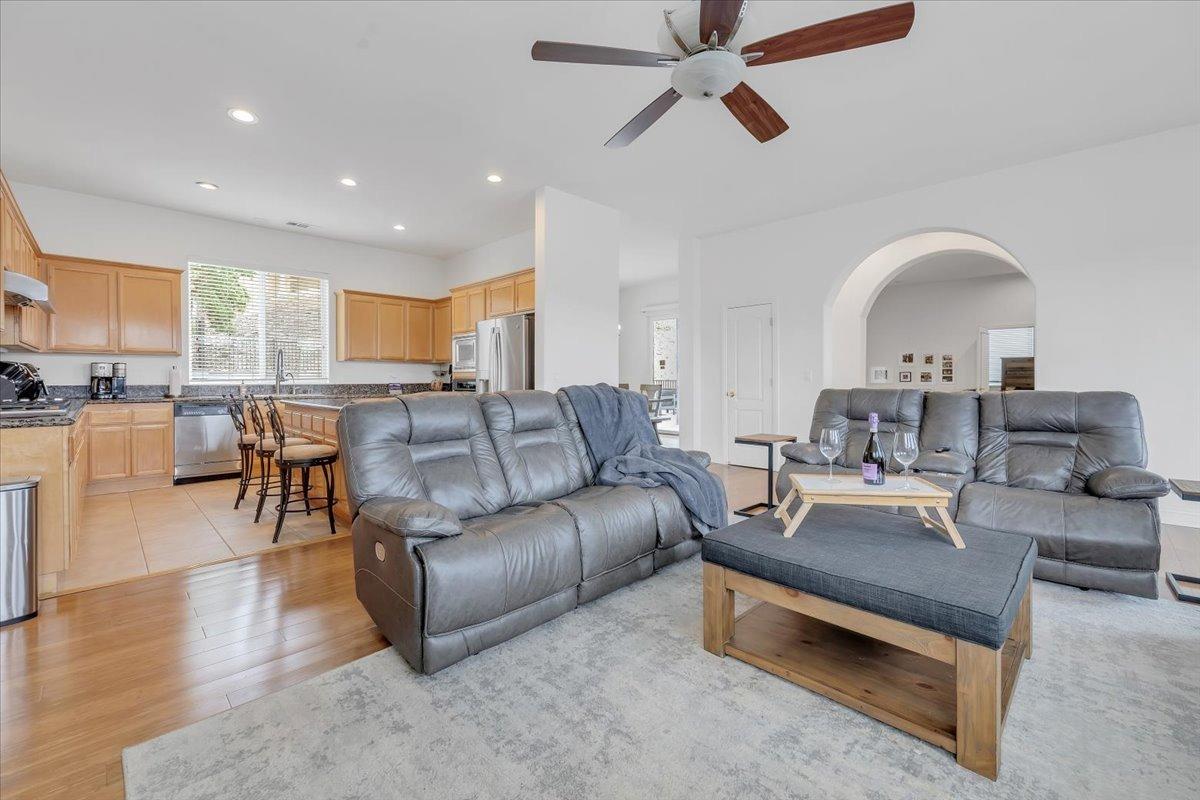 Detail Gallery Image 47 of 99 For 243 Athena Dr #52,  Copperopolis,  CA 95228 - 4 Beds | 3 Baths