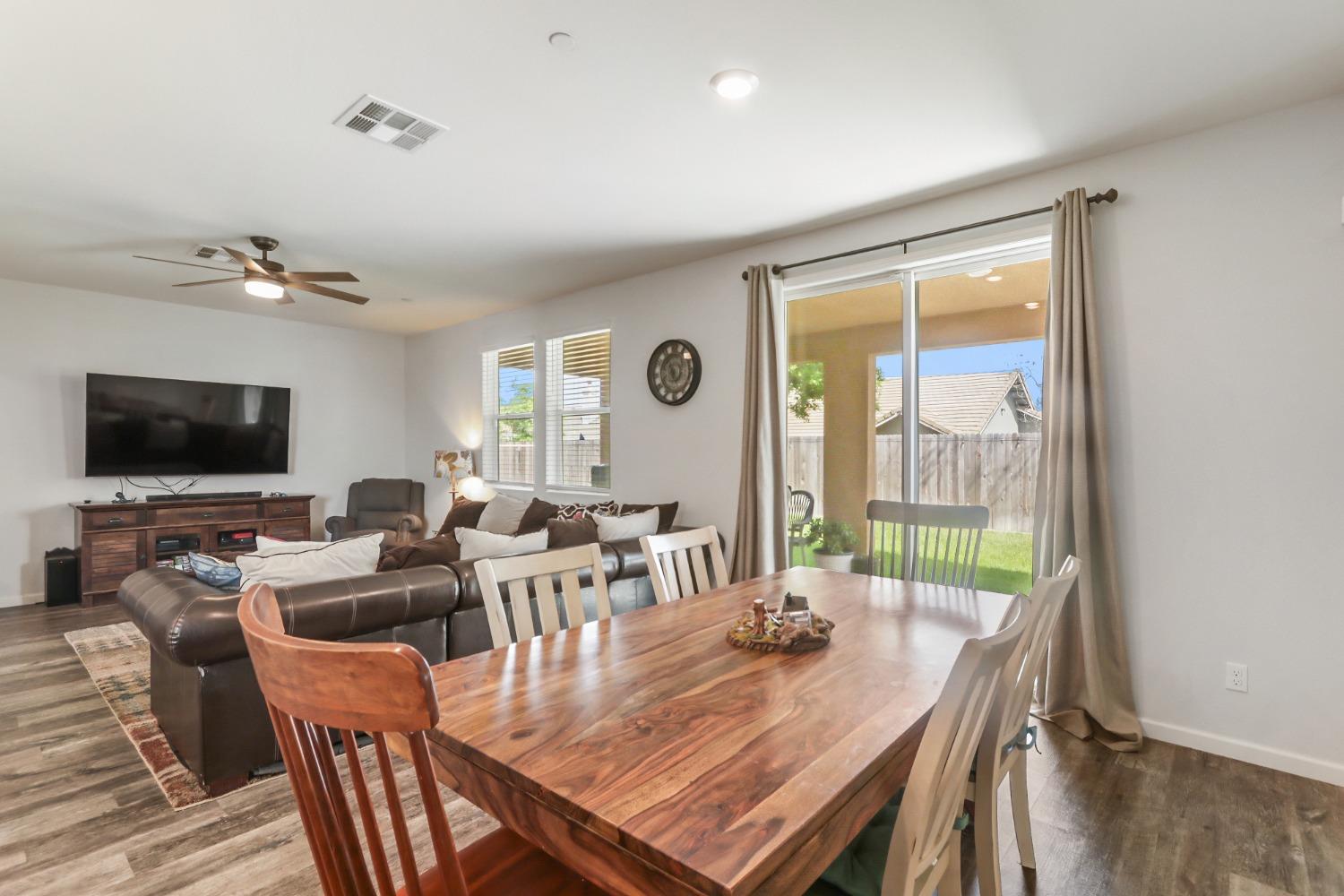 Detail Gallery Image 16 of 40 For 667 Crow Creek Dr, Galt,  CA 95632 - 4 Beds | 2 Baths