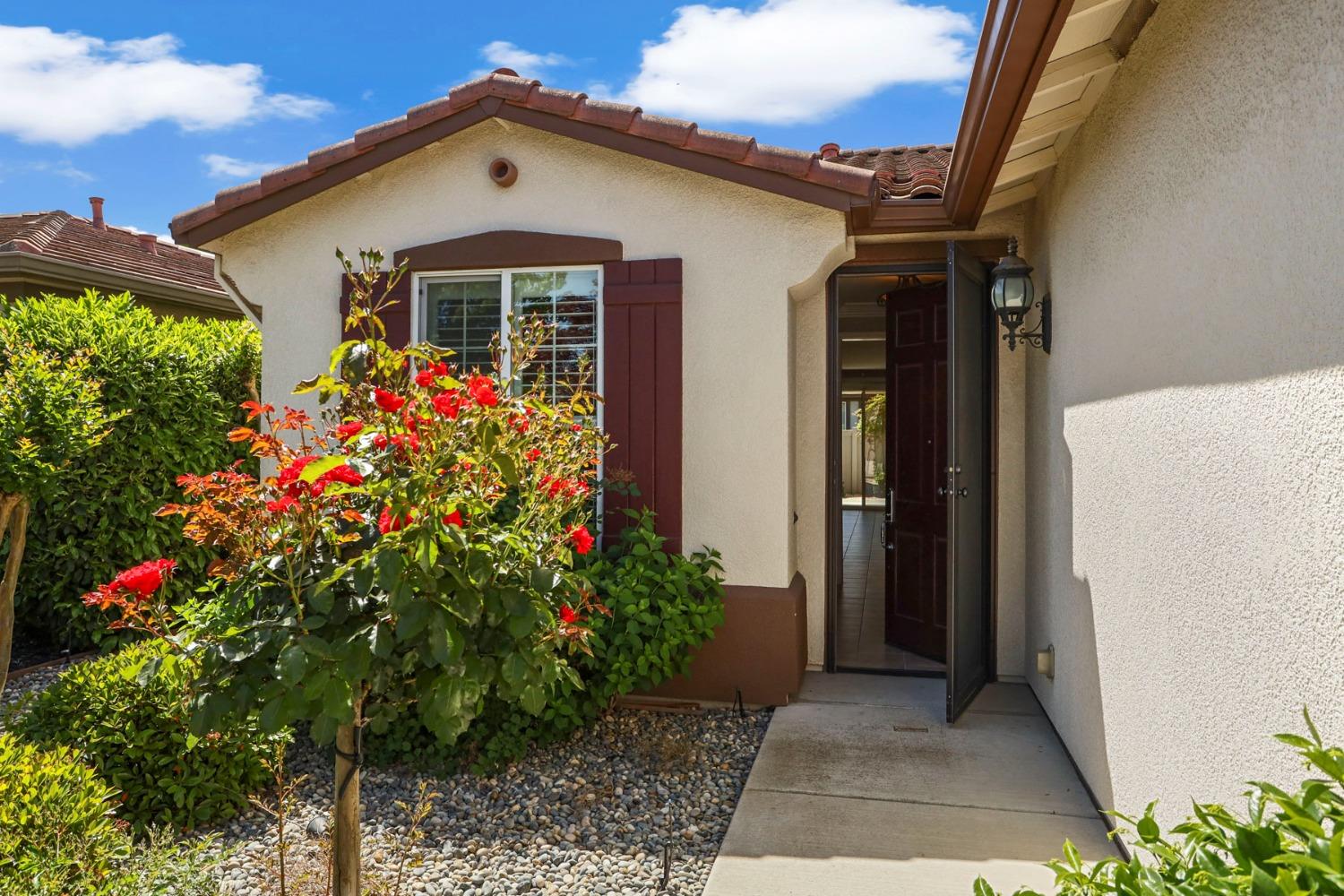 Detail Gallery Image 10 of 78 For 1736 Dogwood Glen Way, Manteca,  CA 95336 - 2 Beds | 2 Baths