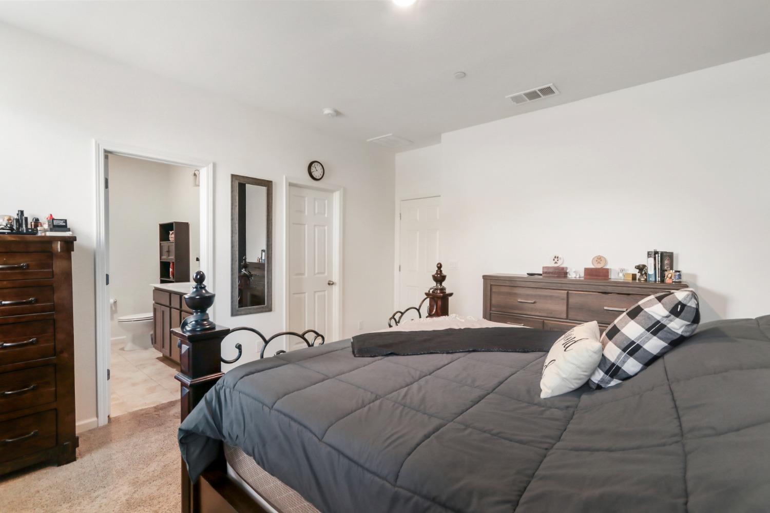 Detail Gallery Image 19 of 40 For 667 Crow Creek Dr, Galt,  CA 95632 - 4 Beds | 2 Baths