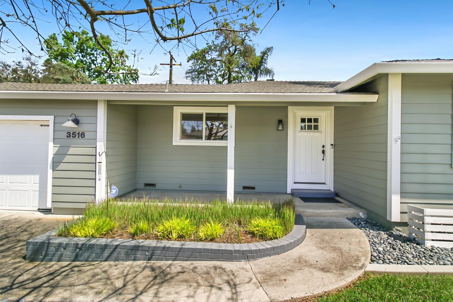 Lani Lane, Carmichael, California image 2