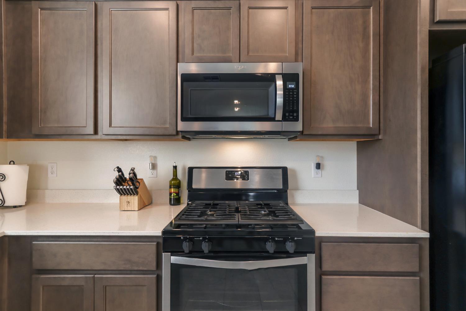 Detail Gallery Image 13 of 40 For 667 Crow Creek Dr, Galt,  CA 95632 - 4 Beds | 2 Baths