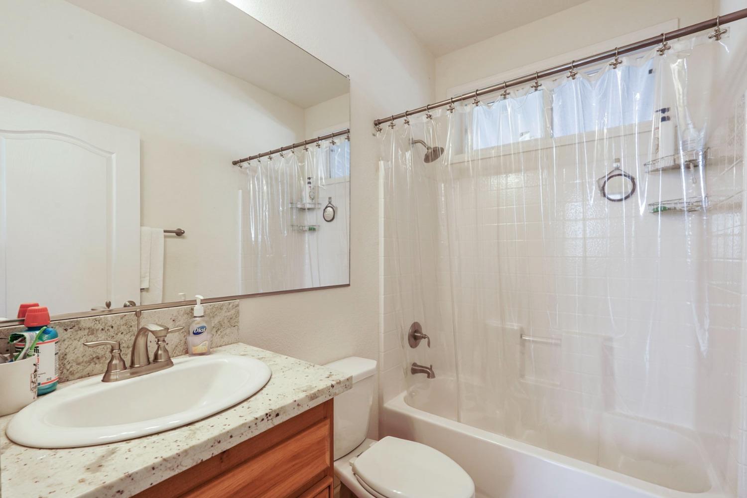 Detail Gallery Image 11 of 26 For 90 Buena Vista Dr, Lodi,  CA 95240 - 2 Beds | 2 Baths