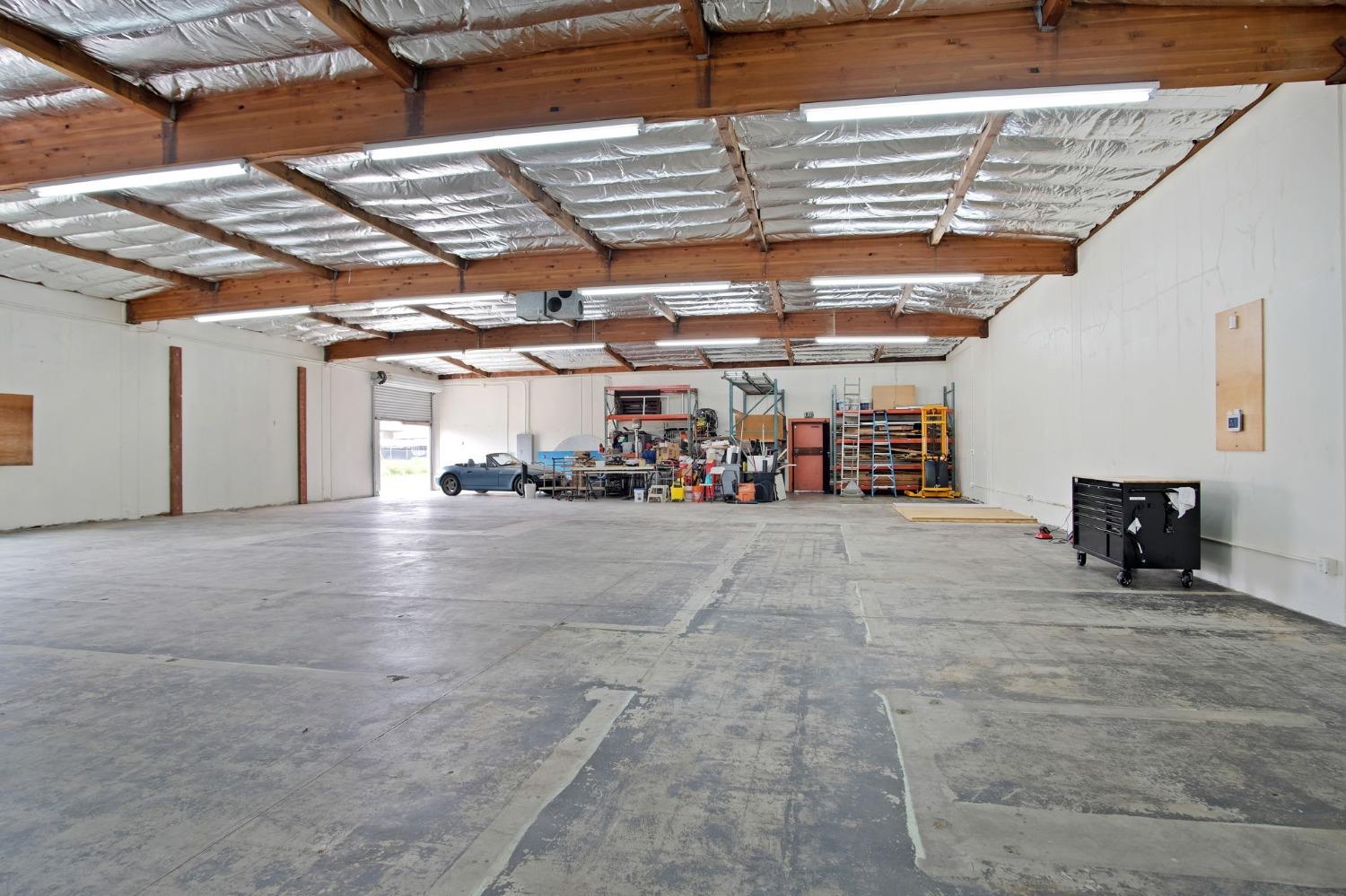 Detail Gallery Image 5 of 30 For 609 S San Joaquin St, Stockton,  CA 95203 - – Beds | – Baths