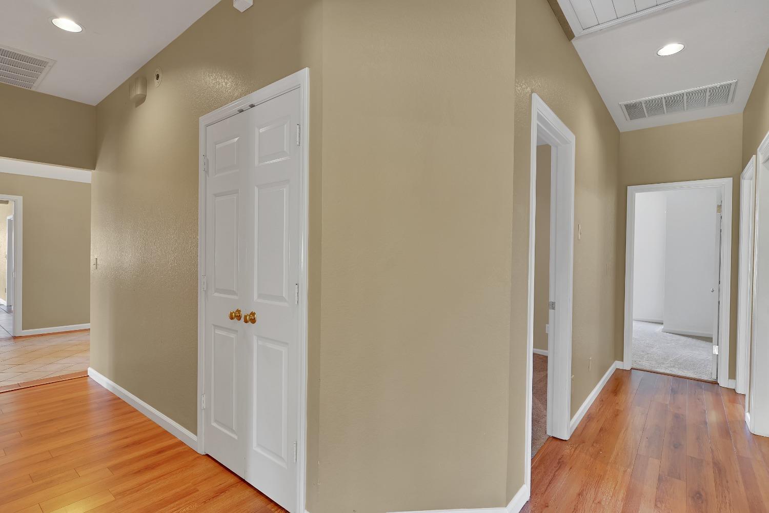 Detail Gallery Image 40 of 71 For 722 Mariner  Loop, Yuba City,  CA 95991 - 4 Beds | 2/1 Baths