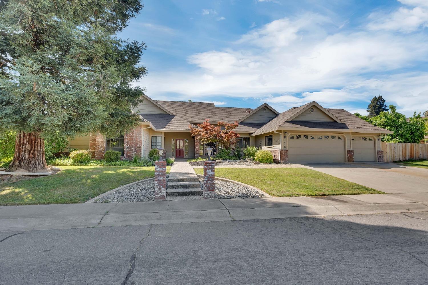 Detail Gallery Image 1 of 71 For 722 Mariner  Loop, Yuba City,  CA 95991 - 4 Beds | 2/1 Baths