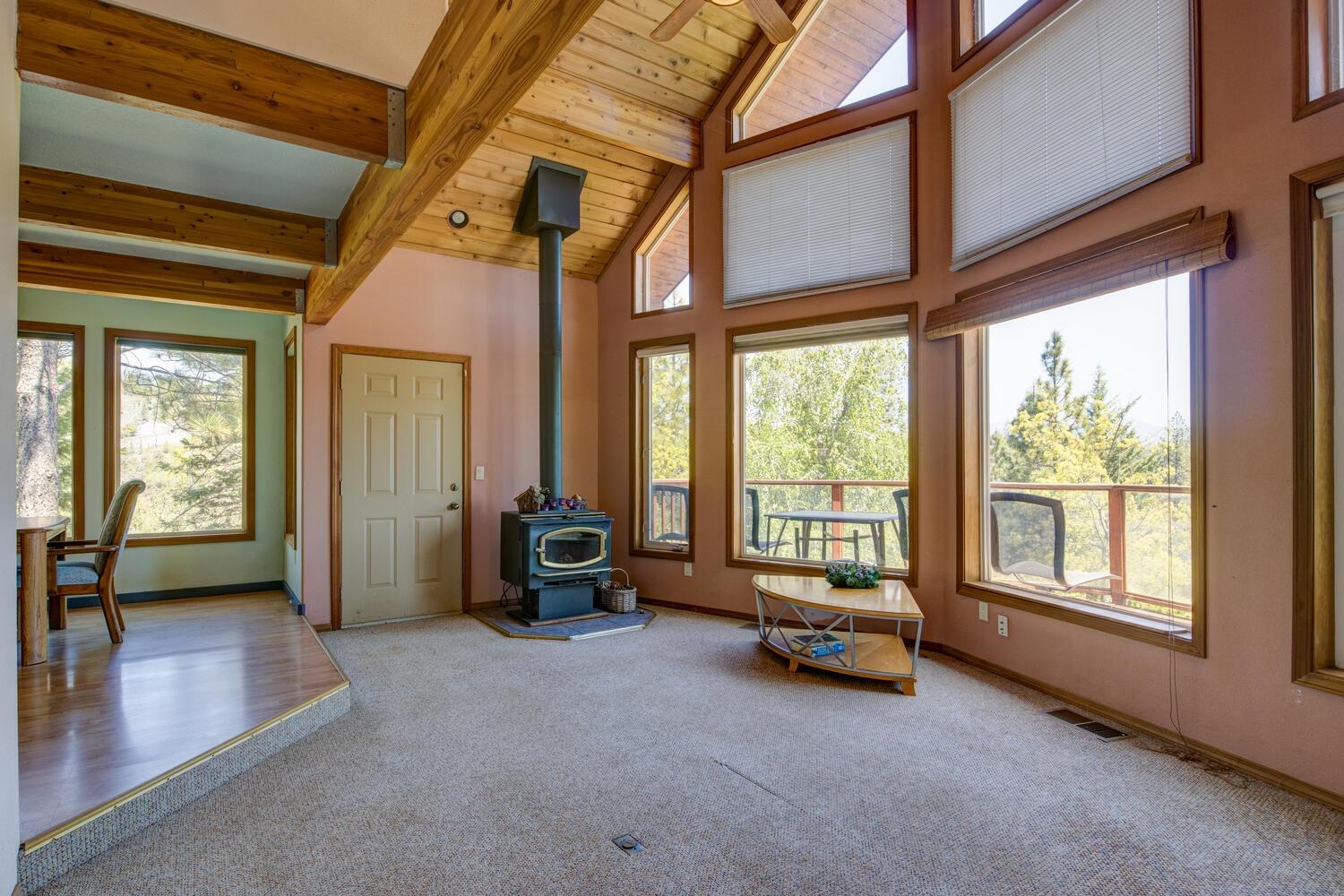 Detail Gallery Image 7 of 76 For 9413 E Ponderosa Way, Coulterville,  CA 95311 - 3 Beds | 2 Baths
