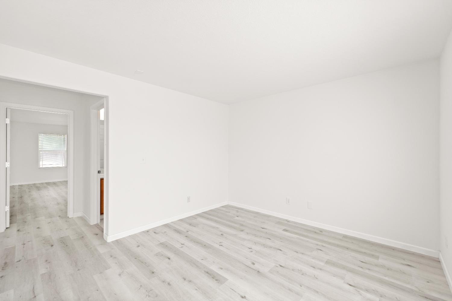 Detail Gallery Image 16 of 70 For 1530 Maryclair Dr, Olivehurst,  CA 95961 - 4 Beds | 2/1 Baths