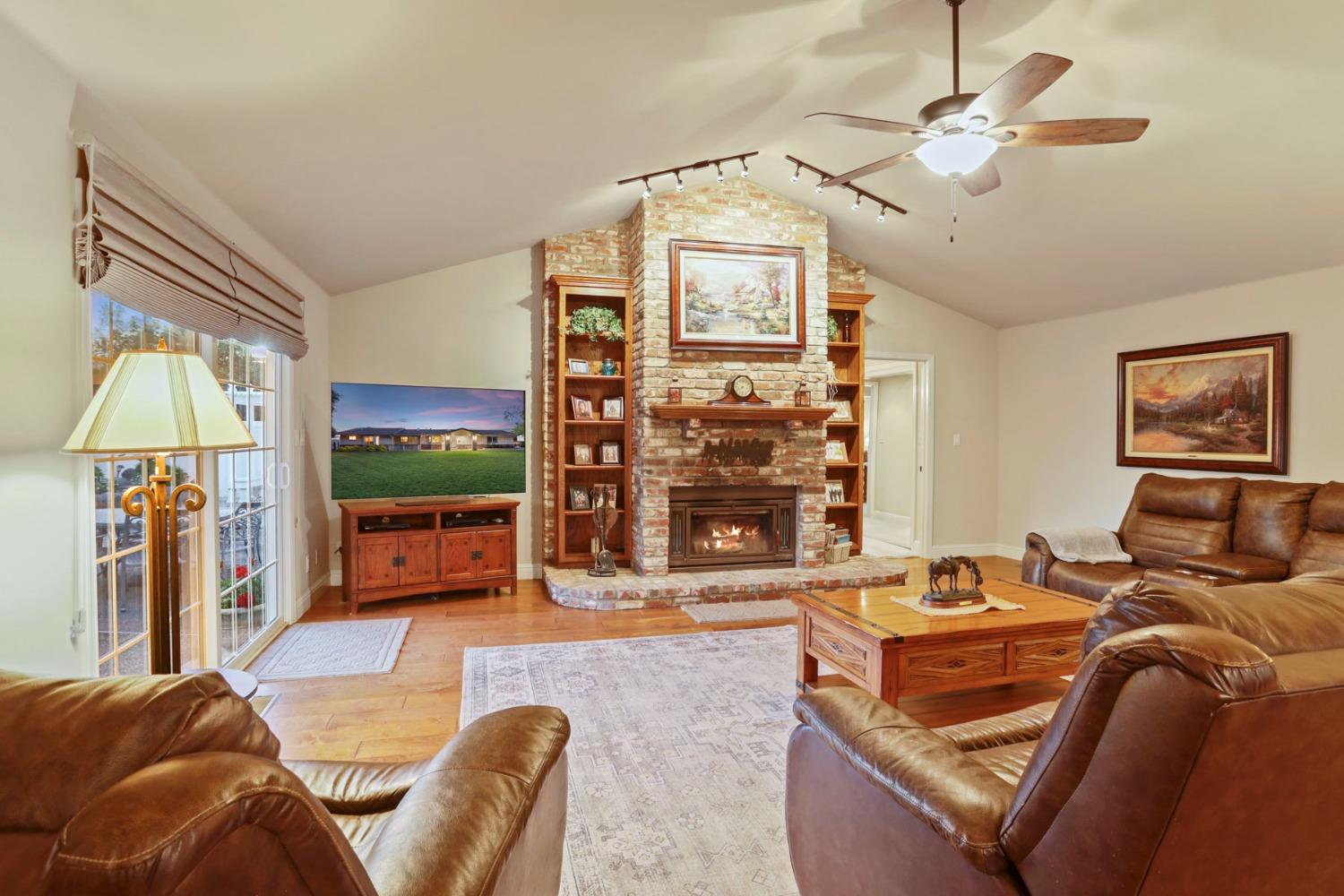 Detail Gallery Image 17 of 75 For 29595 E Shelton Rd, Linden,  CA 95236 - 4 Beds | 3 Baths
