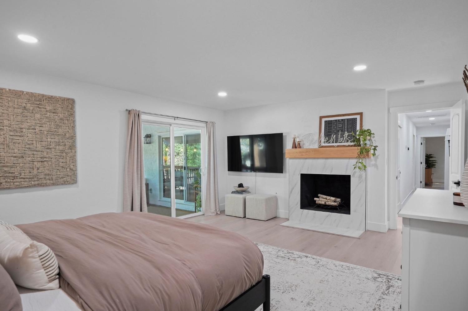 Mercer Way, Fair Oaks, California image 21
