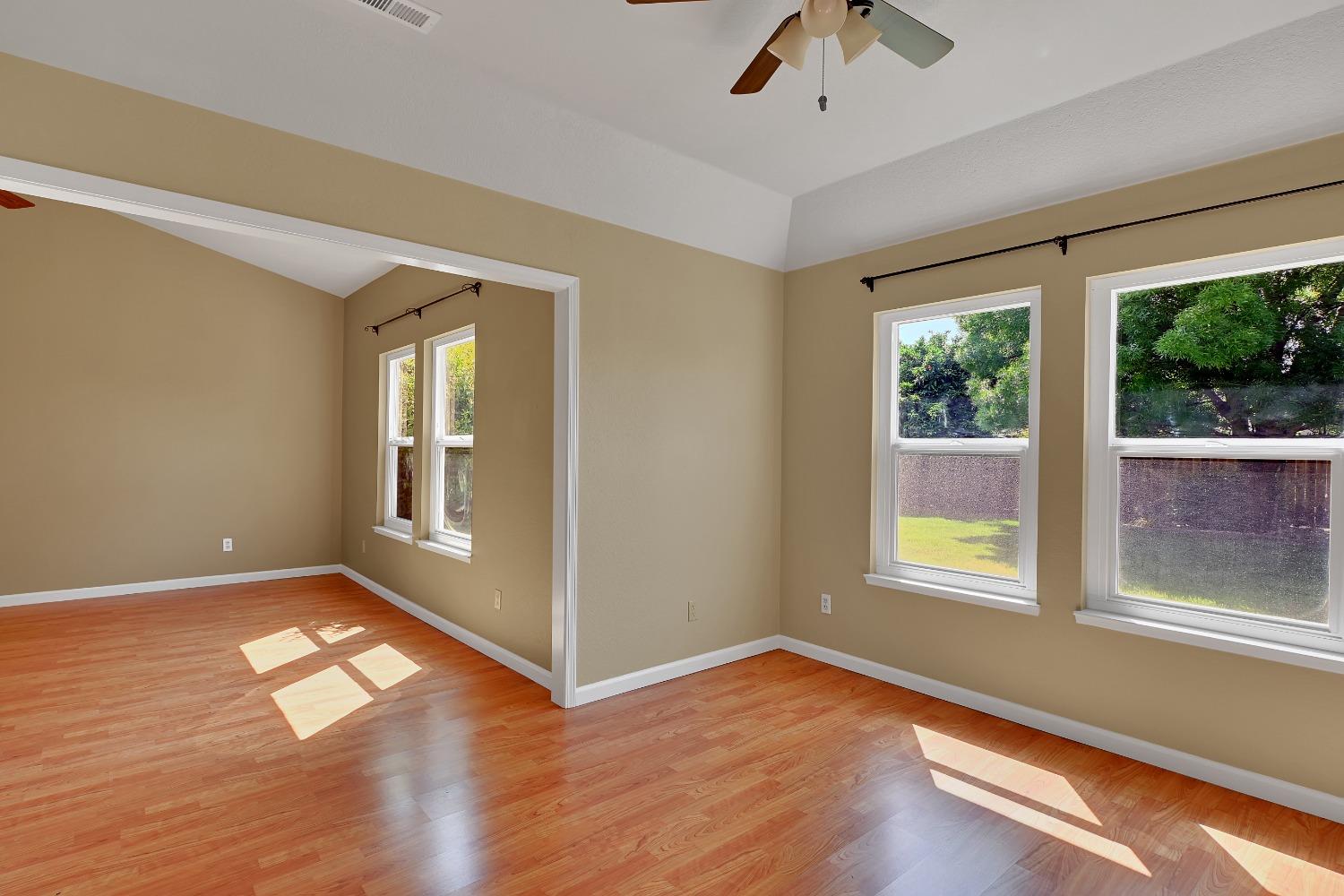 Detail Gallery Image 18 of 71 For 722 Mariner  Loop, Yuba City,  CA 95991 - 4 Beds | 2/1 Baths