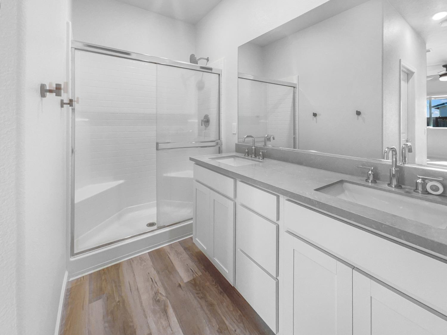 Detail Gallery Image 7 of 21 For 1314 Abrozo Way, Olivehurst,  CA 95961 - 4 Beds | 2 Baths