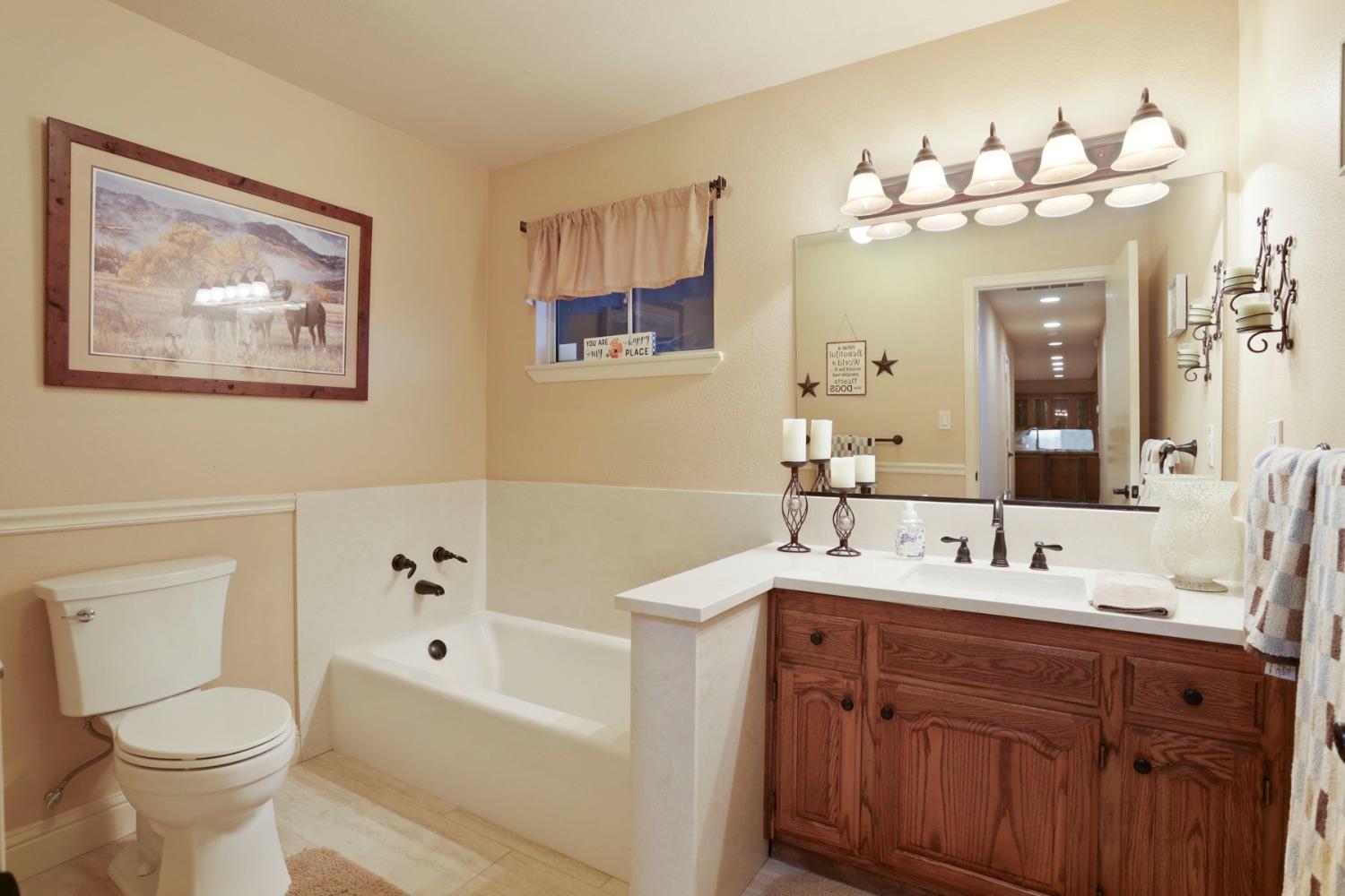 Detail Gallery Image 34 of 75 For 29595 E Shelton Rd, Linden,  CA 95236 - 4 Beds | 3 Baths