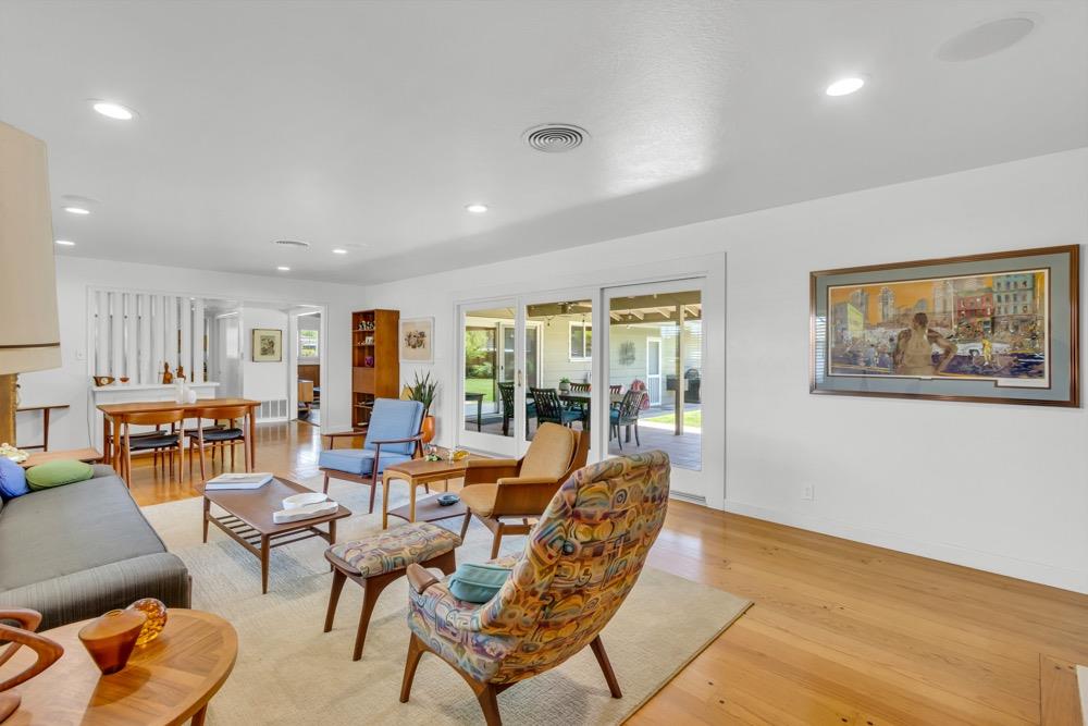 Detail Gallery Image 45 of 94 For 3250 Bonita Dr, Sacramento,  CA 95821 - 3 Beds | 3 Baths