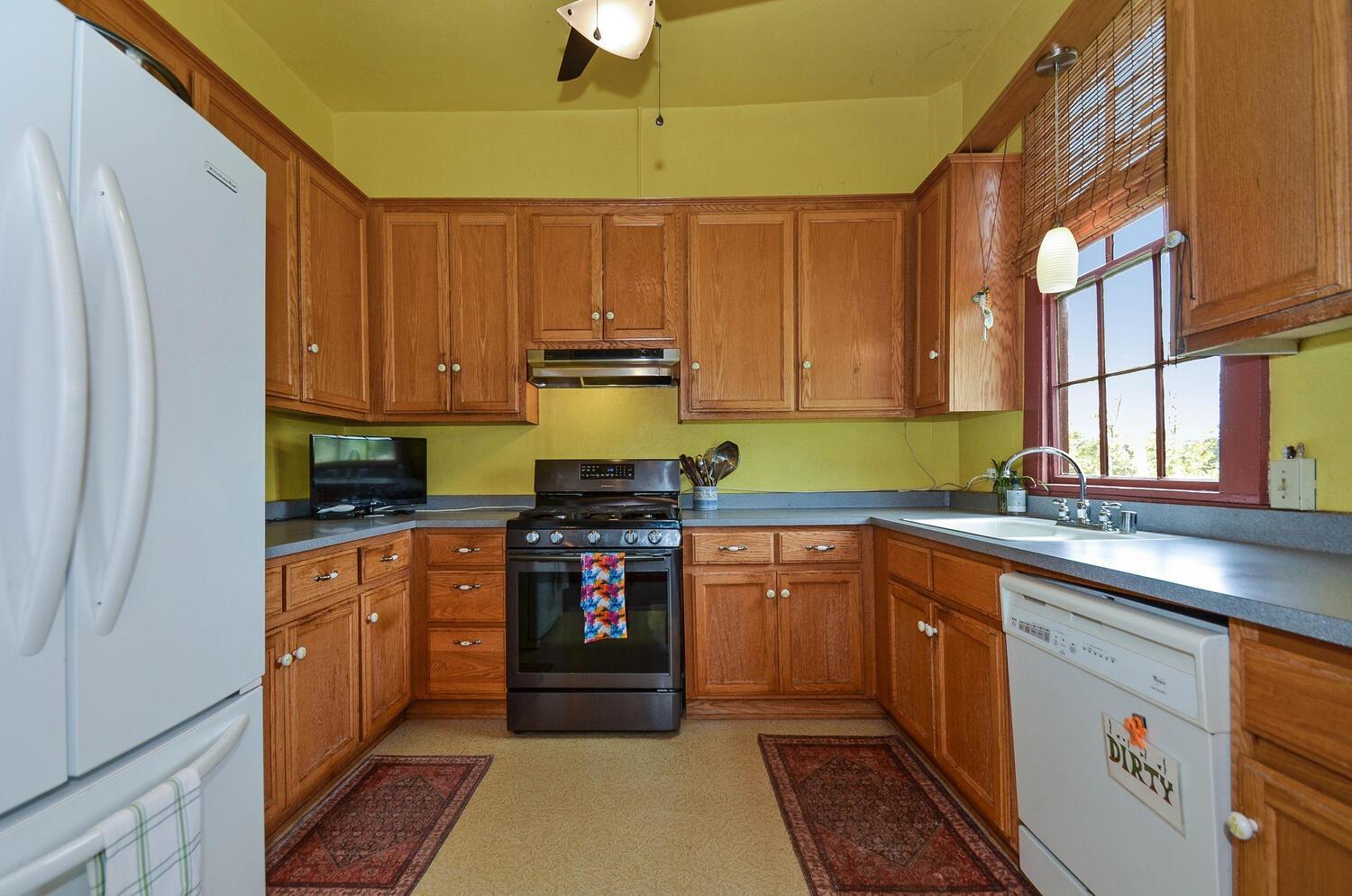Detail Gallery Image 9 of 73 For 14849 Bunker Hill Rd, Amador City,  CA 95601 - 3 Beds | 2 Baths