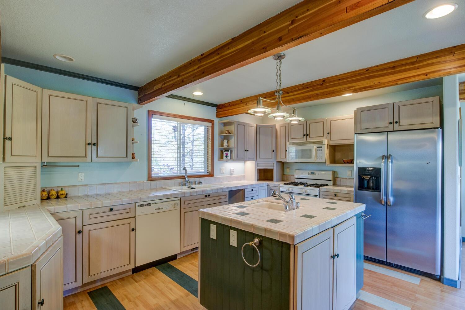 Detail Gallery Image 17 of 76 For 9413 E Ponderosa Way, Coulterville,  CA 95311 - 3 Beds | 2 Baths