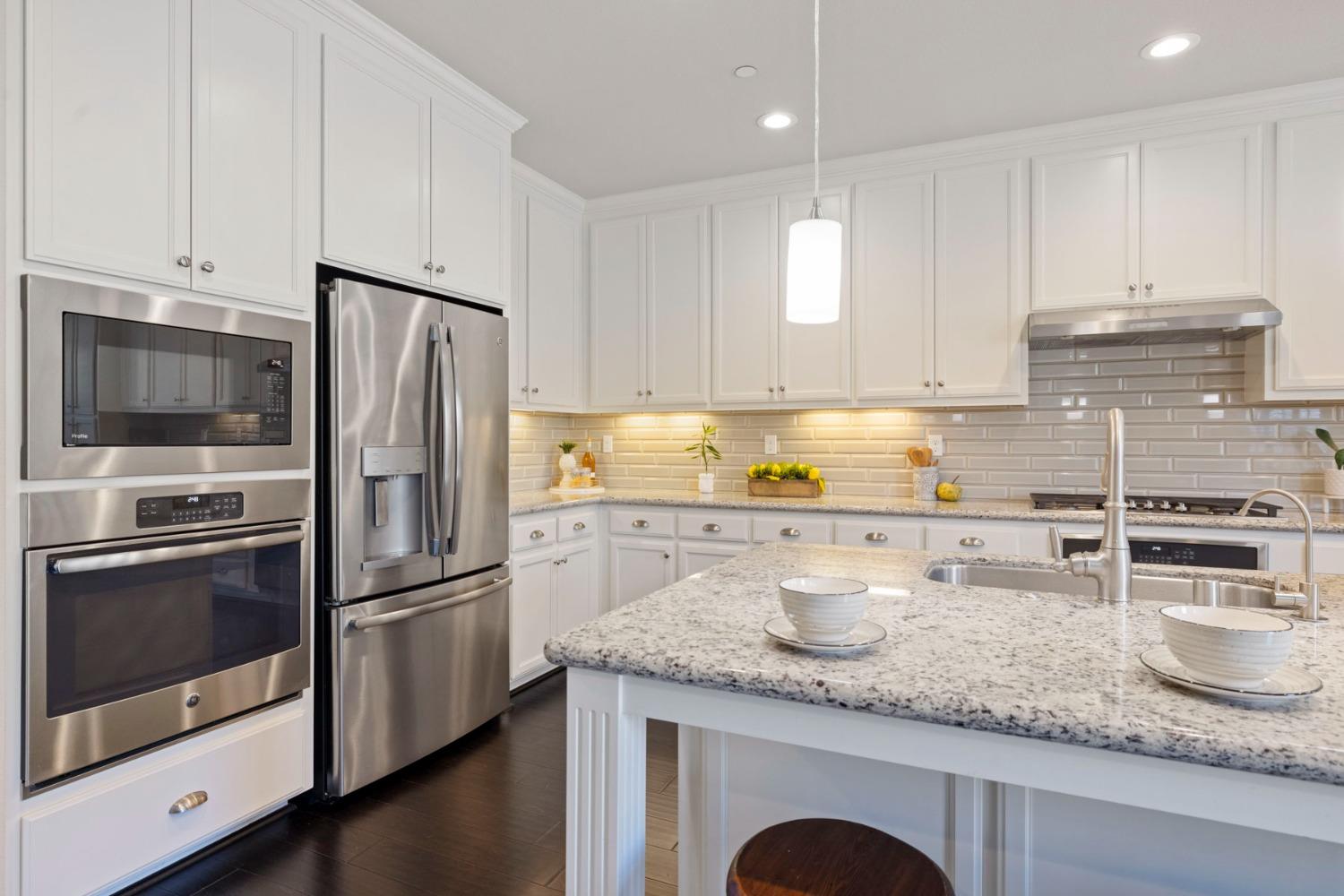 Detail Gallery Image 21 of 70 For 976 S Modena St, Mountain House,  CA 95391 - 6 Beds | 4/1 Baths
