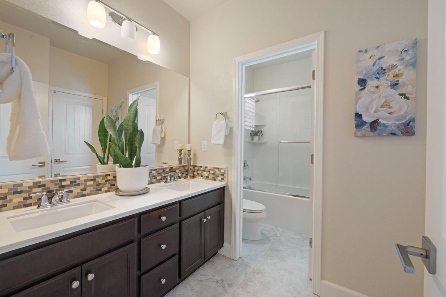 Detail Gallery Image 40 of 70 For 976 S Modena St, Mountain House,  CA 95391 - 6 Beds | 4/1 Baths