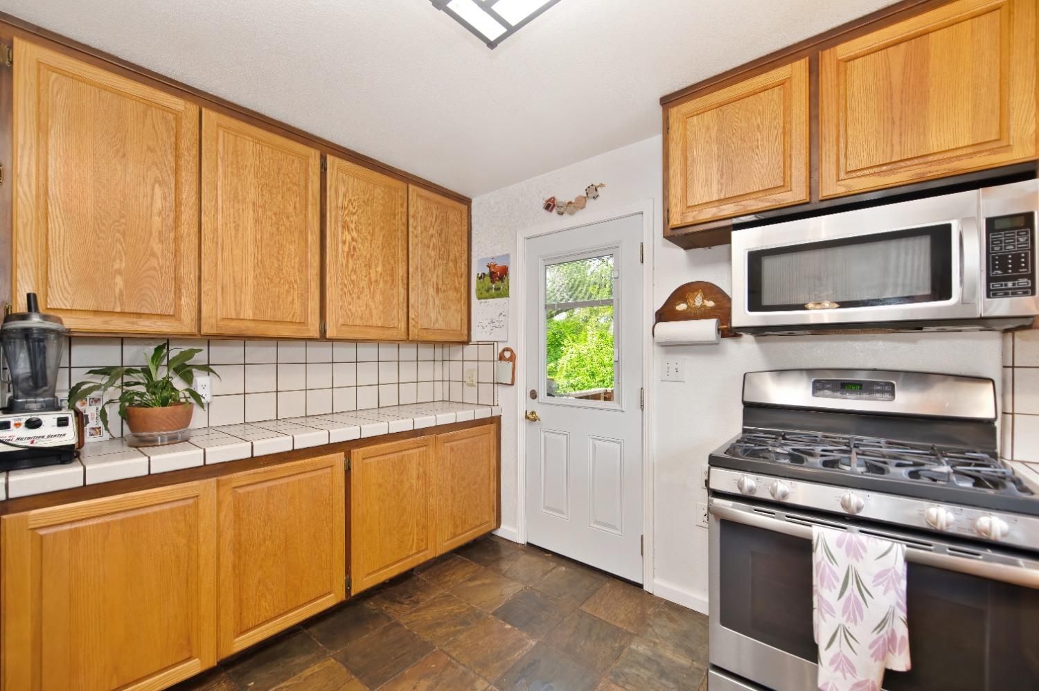 Detail Gallery Image 28 of 97 For 4141 Prospector Rd, Loomis,  CA 95650 - 4 Beds | 2 Baths