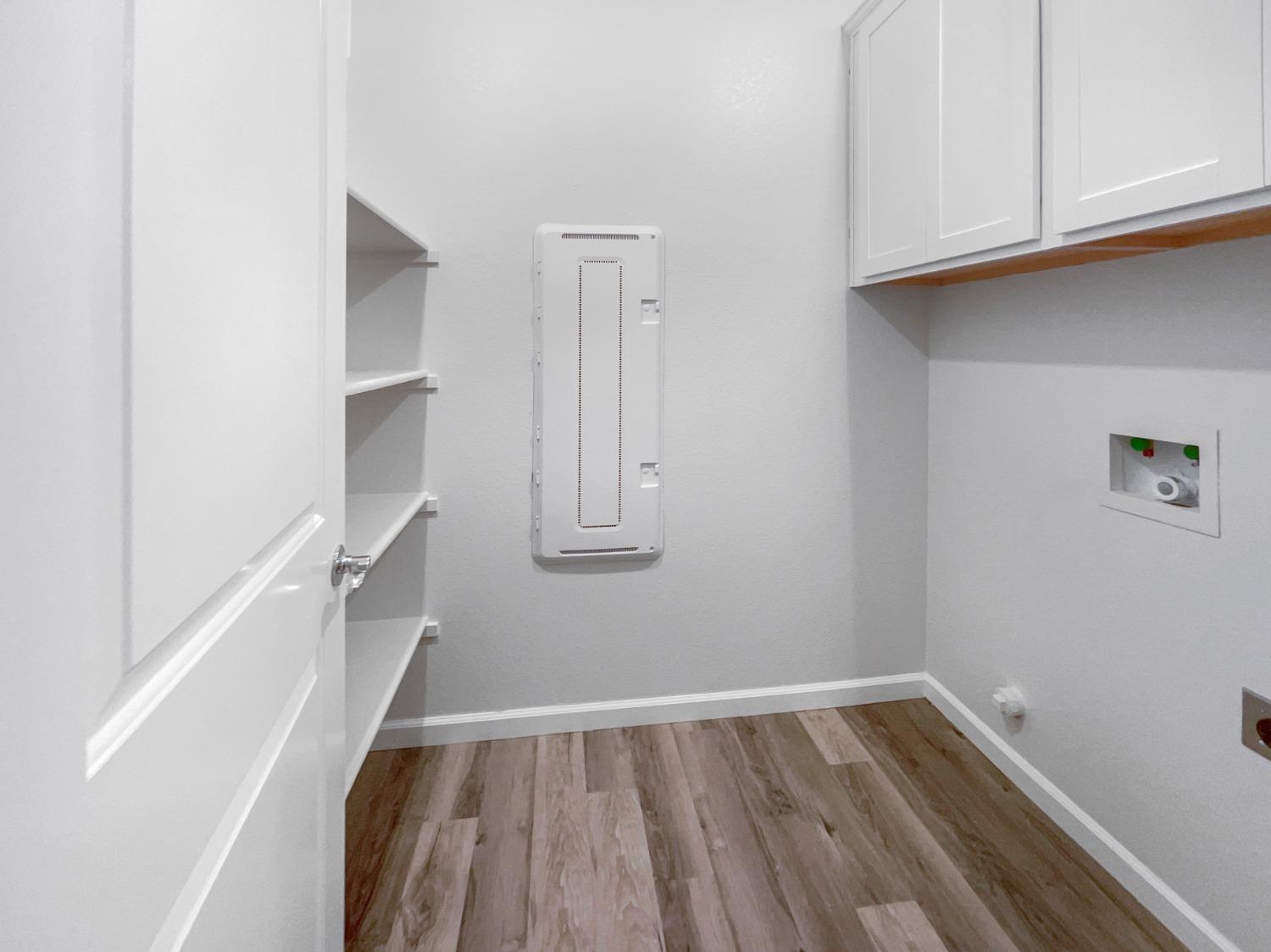Detail Gallery Image 13 of 21 For 1314 Abrozo Way, Olivehurst,  CA 95961 - 4 Beds | 2 Baths