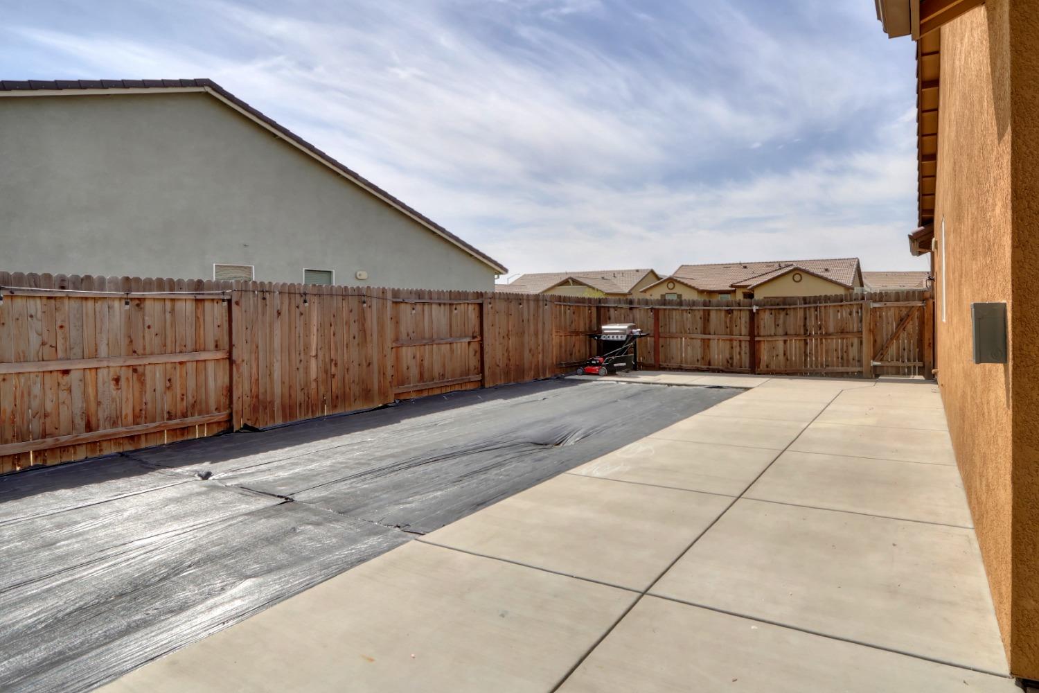 Detail Gallery Image 36 of 40 For 667 Crow Creek Dr, Galt,  CA 95632 - 4 Beds | 2 Baths