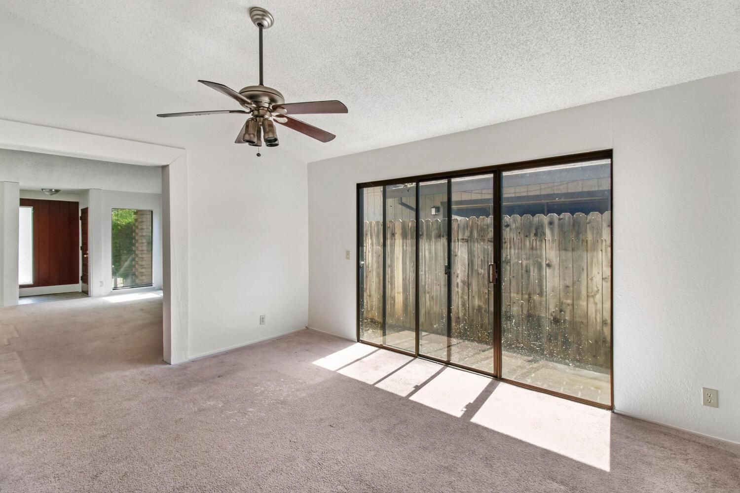 Detail Gallery Image 7 of 35 For 5521 Missie Way, Sacramento,  CA 95841 - – Beds | – Baths