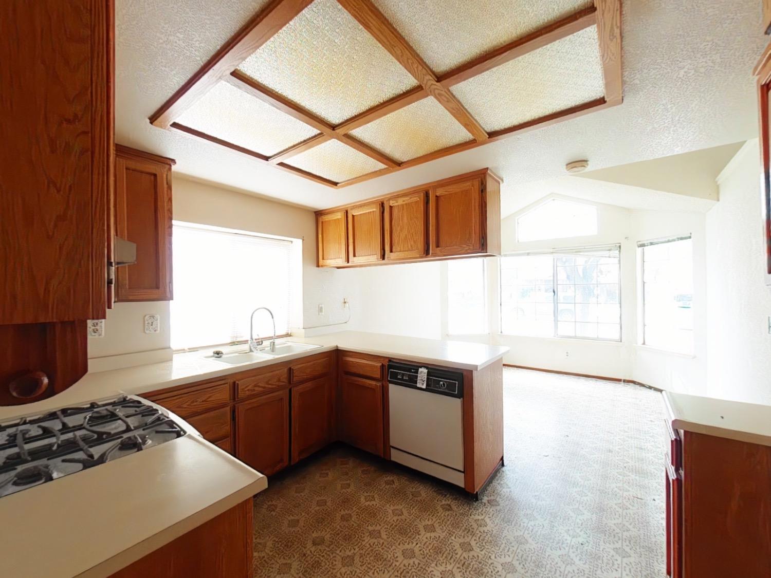Detail Gallery Image 8 of 30 For 8328 Pinefield Dr, Antelope,  CA 95843 - 3 Beds | 2 Baths