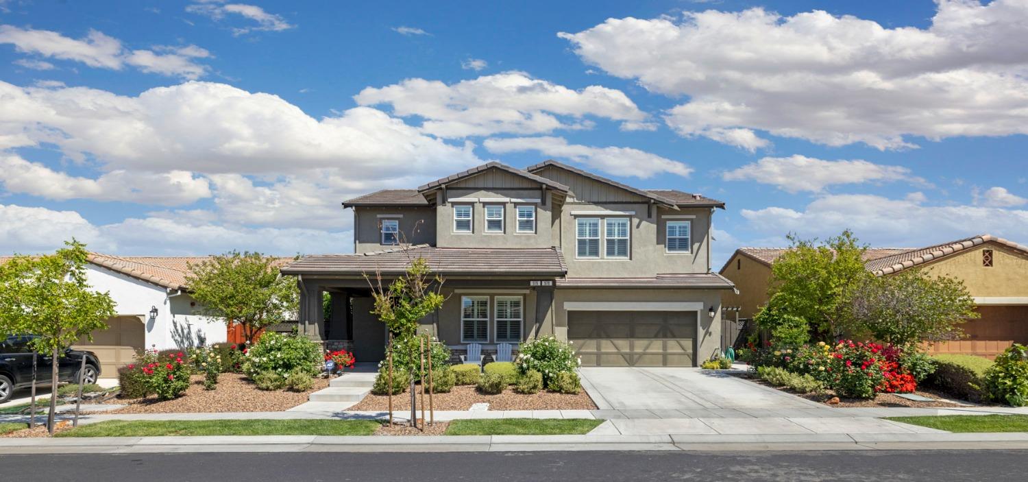 Detail Gallery Image 5 of 70 For 976 S Modena St, Mountain House,  CA 95391 - 6 Beds | 4/1 Baths