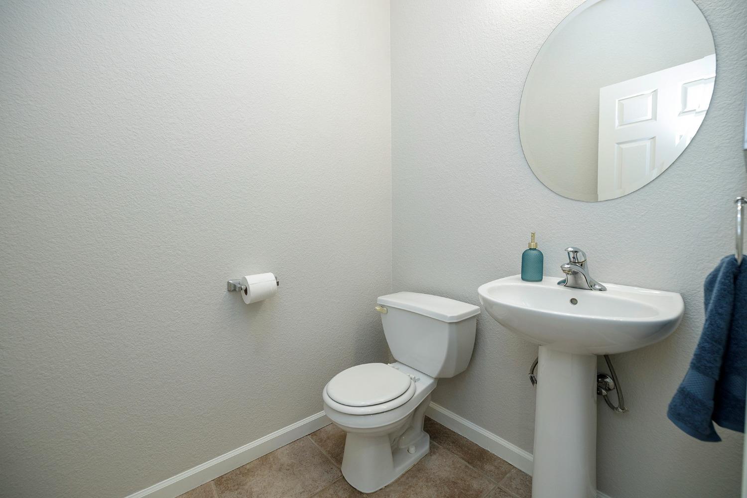 Crown Valley Way, Modesto, California image 24