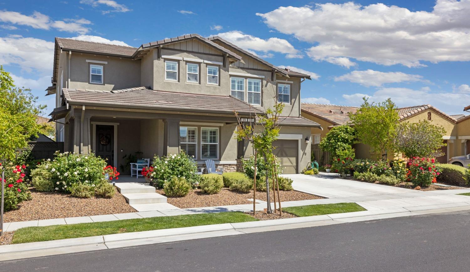 Detail Gallery Image 2 of 70 For 976 S Modena St, Mountain House,  CA 95391 - 6 Beds | 4/1 Baths