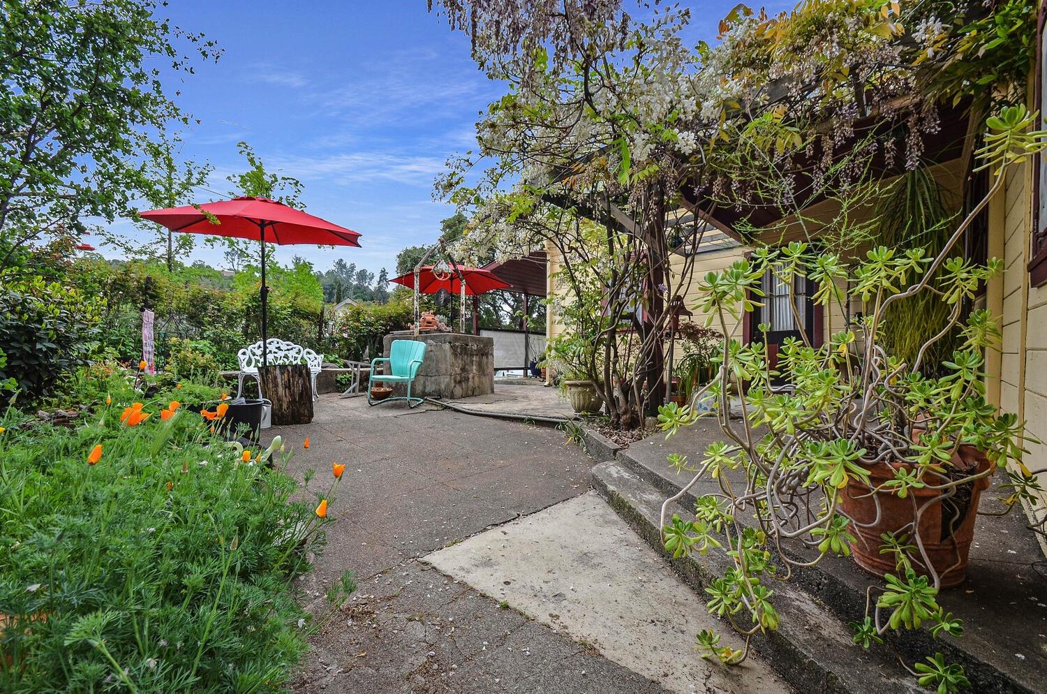 Detail Gallery Image 5 of 73 For 14849 Bunker Hill Rd, Amador City,  CA 95601 - 3 Beds | 2 Baths