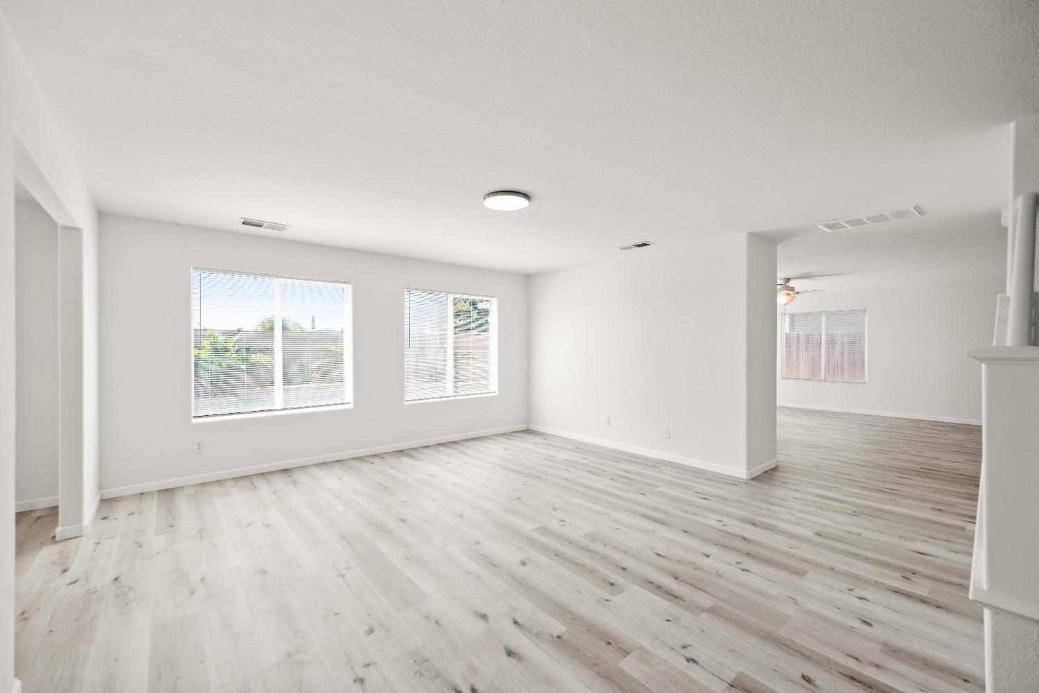 Detail Gallery Image 12 of 70 For 1530 Maryclair Dr, Olivehurst,  CA 95961 - 4 Beds | 2/1 Baths