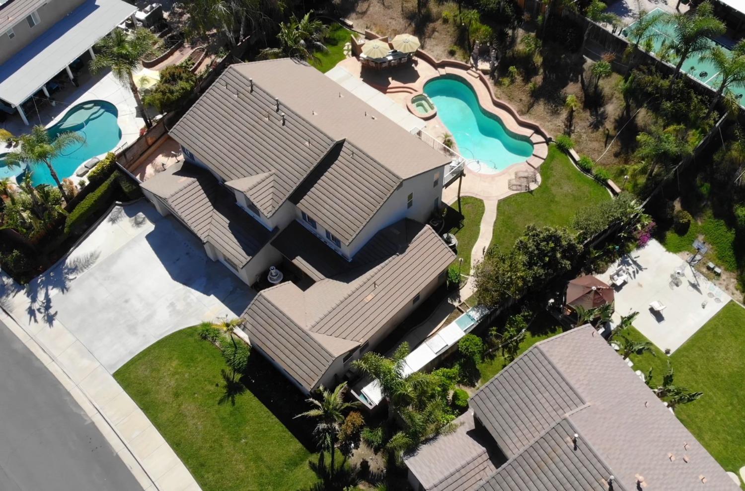 Detail Gallery Image 4 of 69 For 12597 Poinsetta Dr, Riverside,  CA 95203 - 6 Beds | 4 Baths